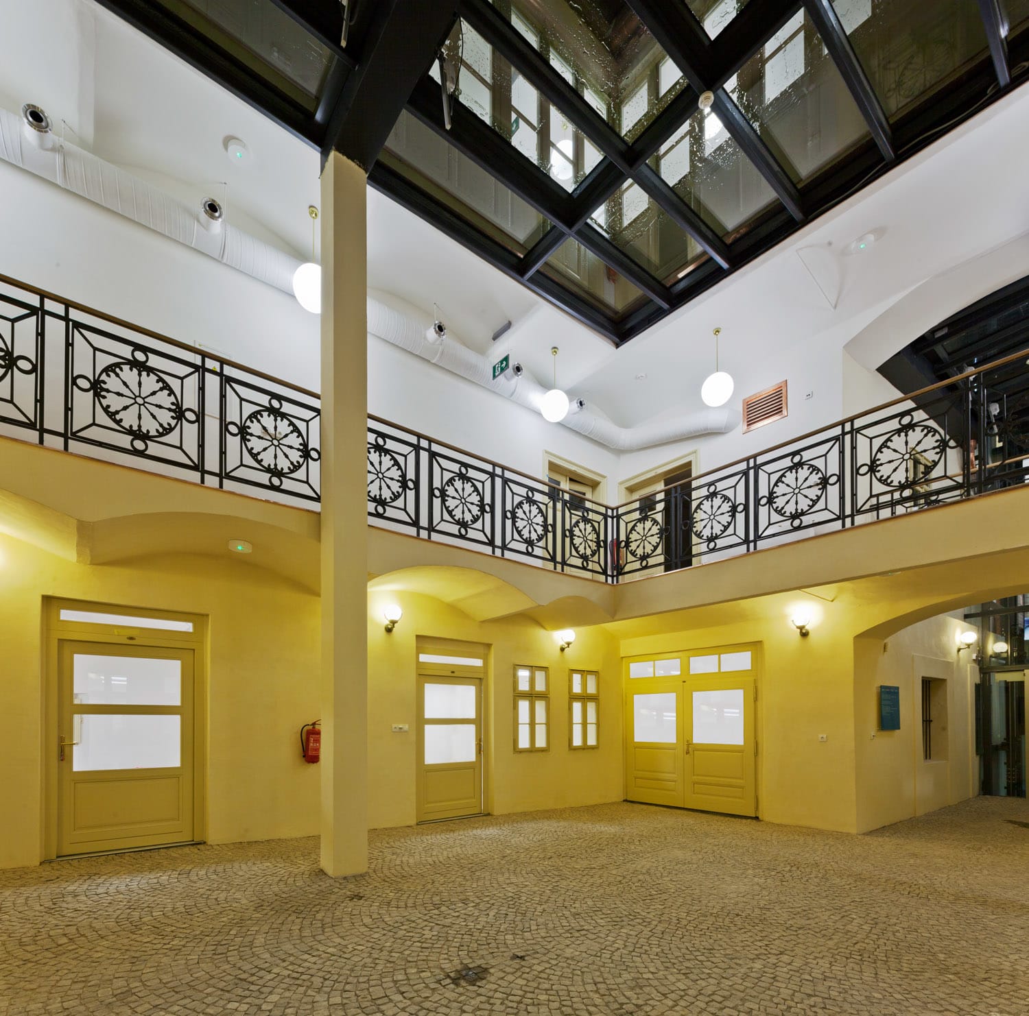 AMU – Generální rekonstrukce a oprava objektu Tržiště 20