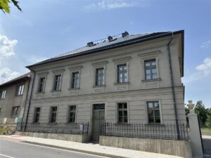Rekonstrukce bytového domu čp74, Dolní Břežany