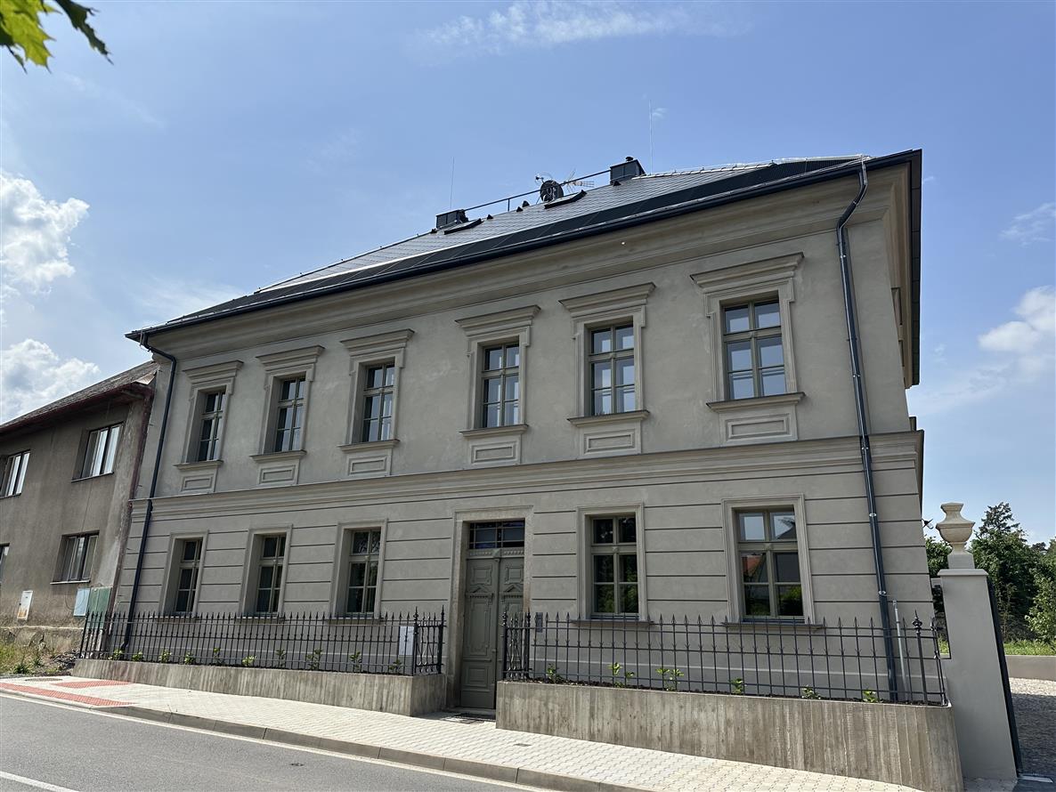 Rekonstrukce bytového domu čp74, Dolní Břežany
